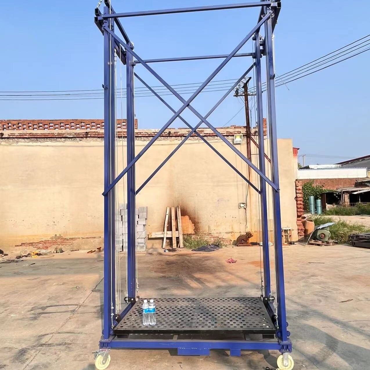 Electrical Scaffolding Lift 500Kg 6m Height made by Steel Pipes Electric Lifting Scaffold